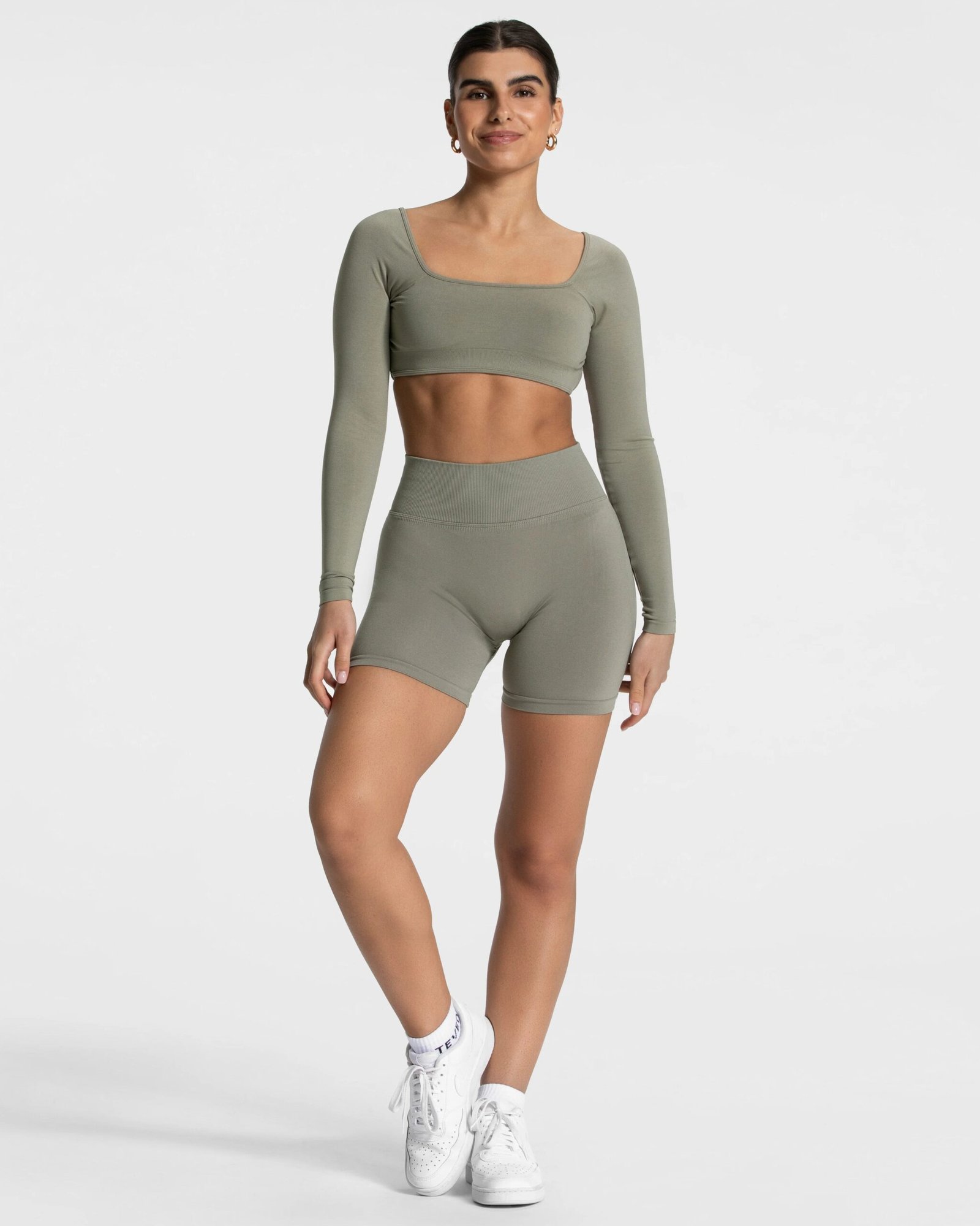 Teveo Femme Backless Longsleeve ‘Khaki’ - Image 3
